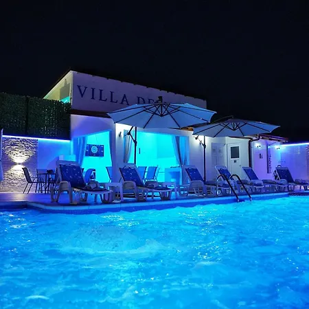 ヴィラ Deluxe Bb *